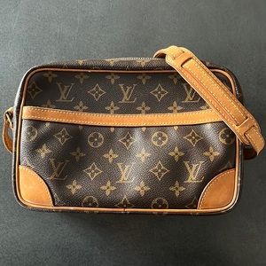 Louis Vuitton Vintage Trocadero 27